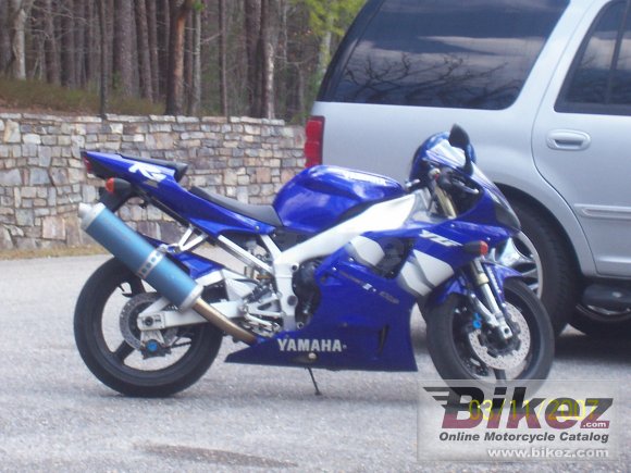 2000 Yamaha YZF-R1 photo